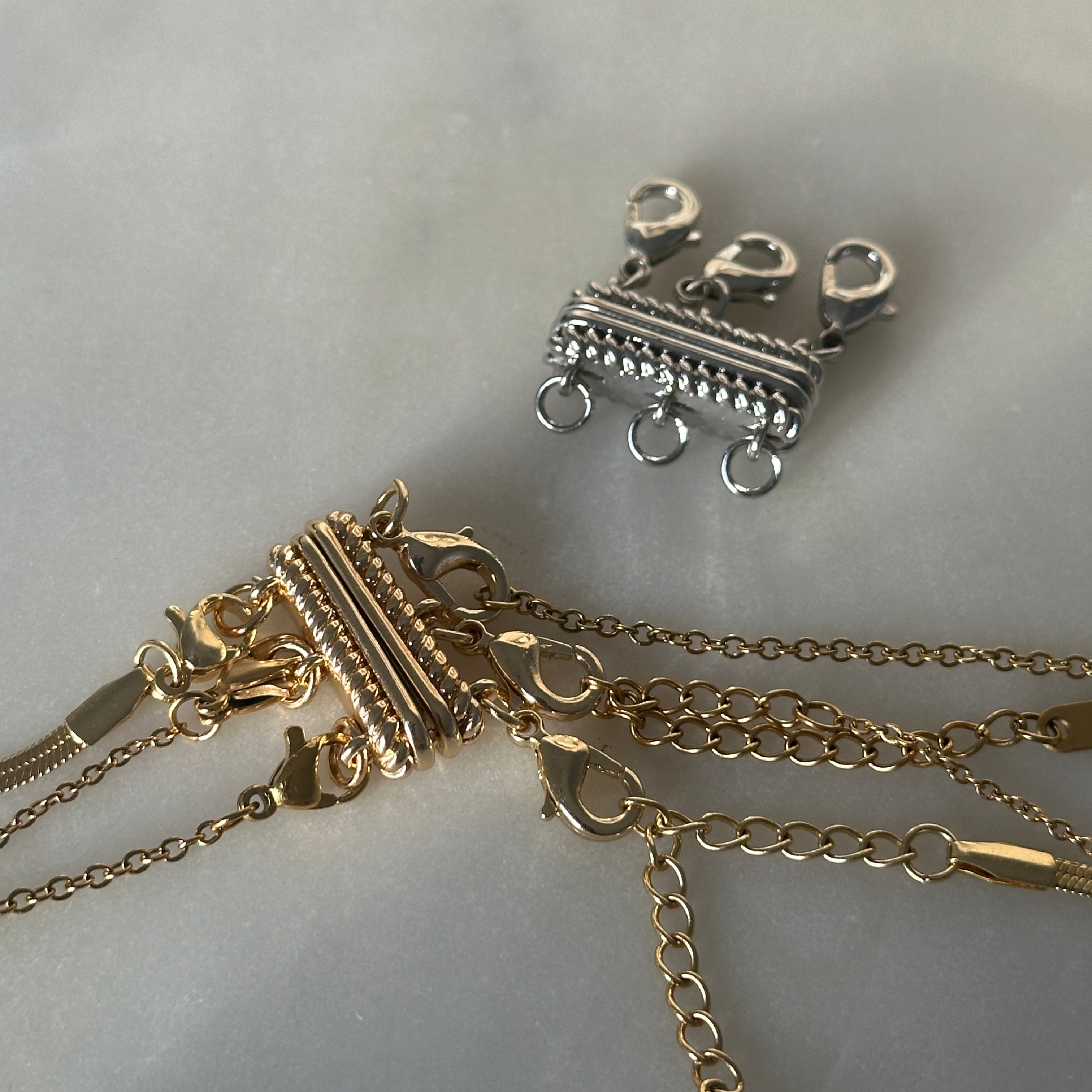 magnetic layering clasp