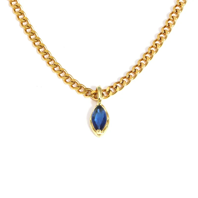 Bisous Necklace
