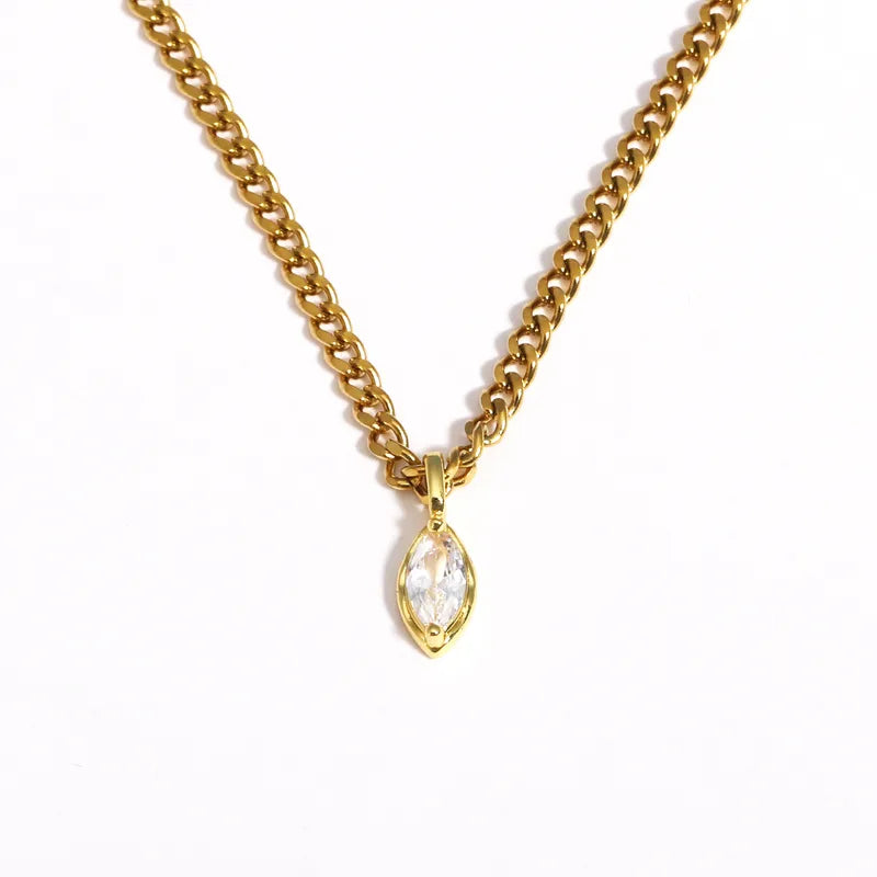 Bisous Necklace