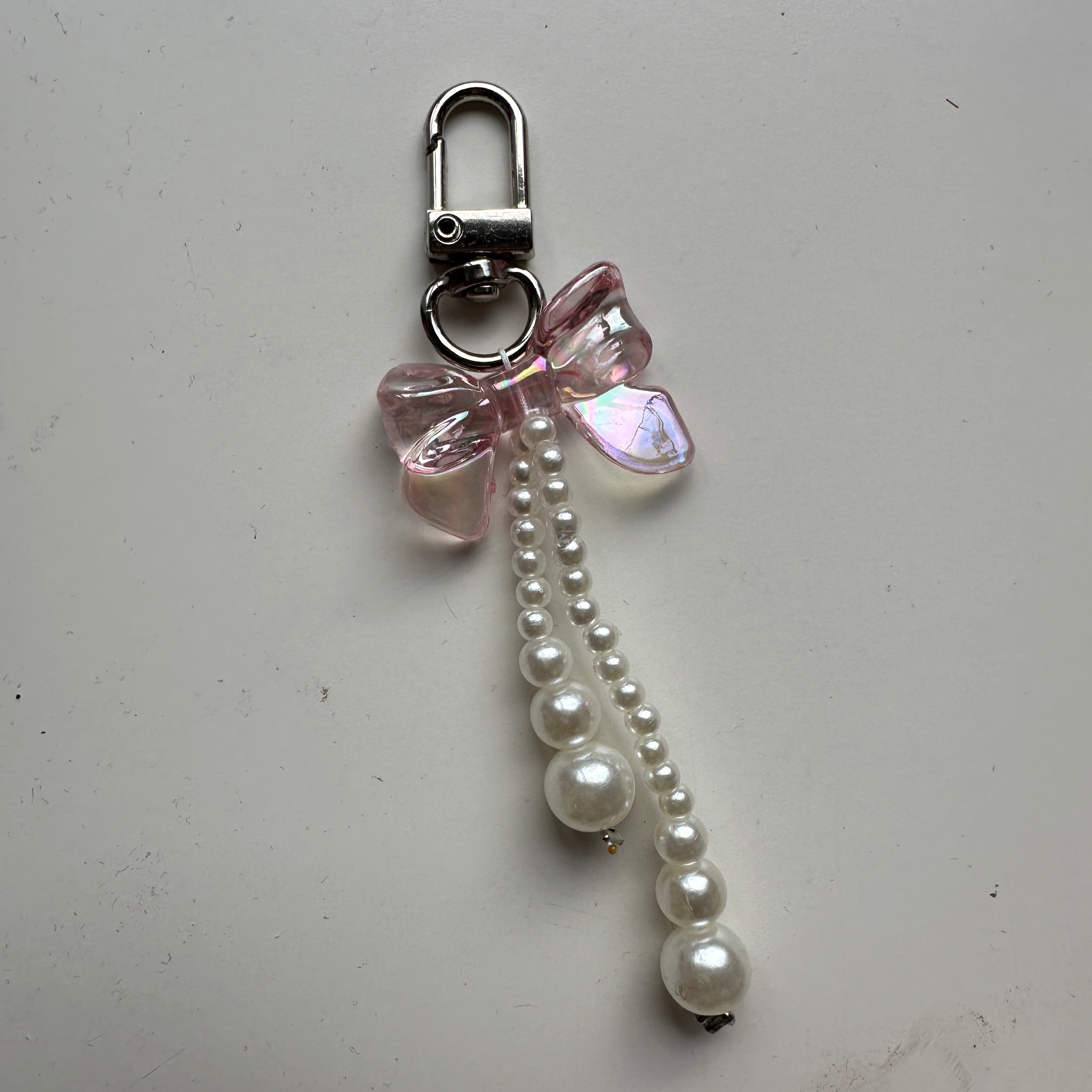 Bow pearl bag charm