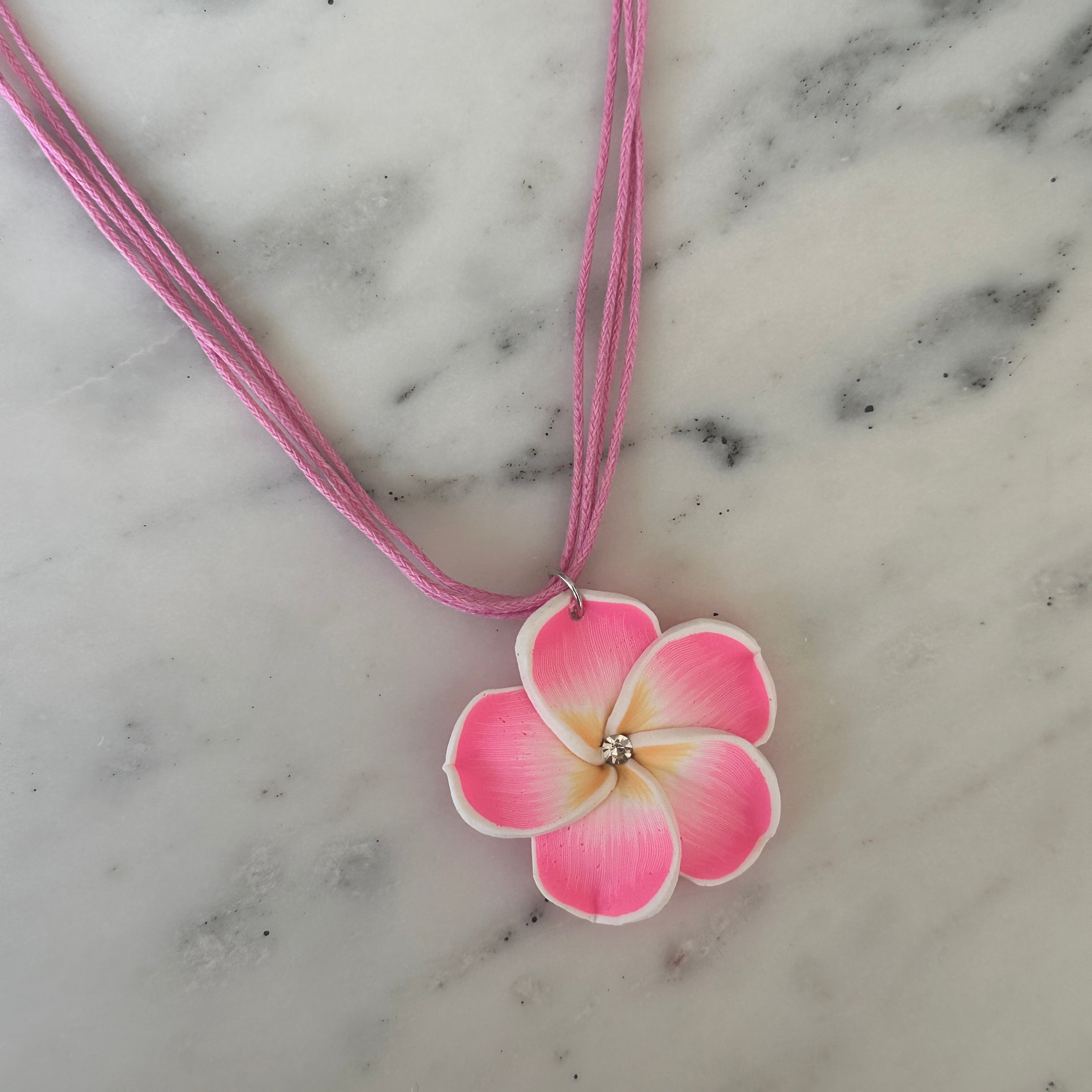 FREE GIFT | tropical flower necklace