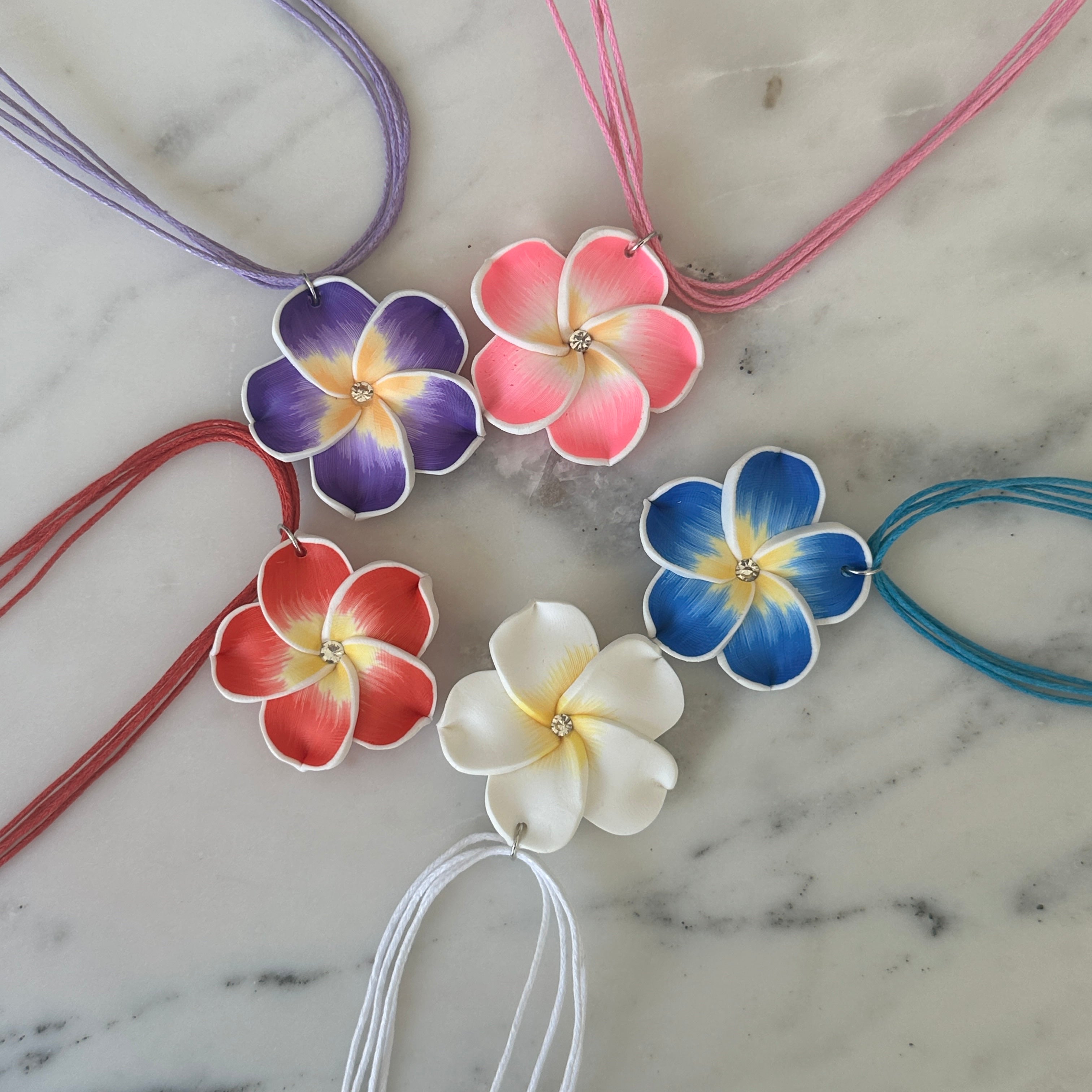 FREE GIFT | tropical flower necklace