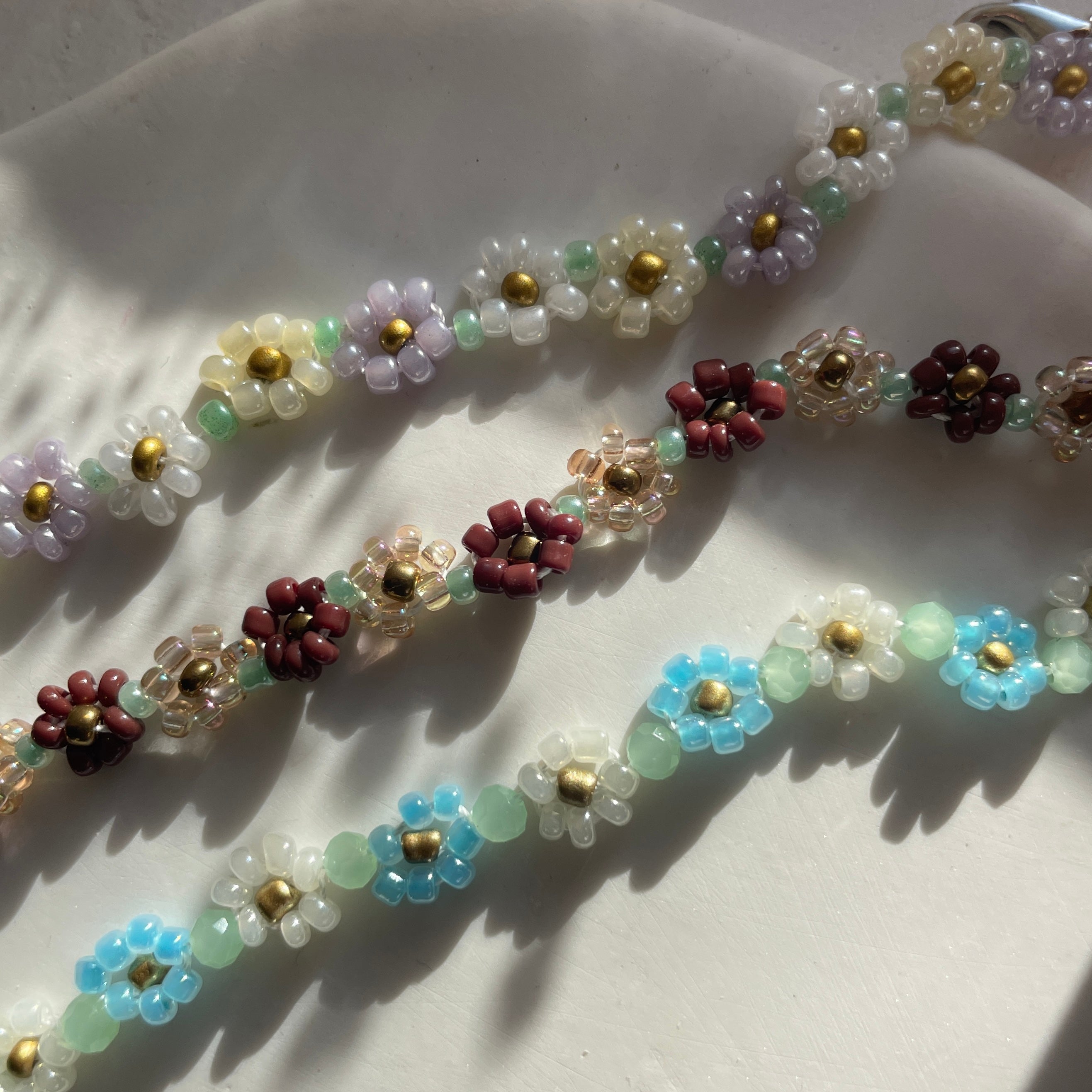 Beaded on sale daisy bracelet