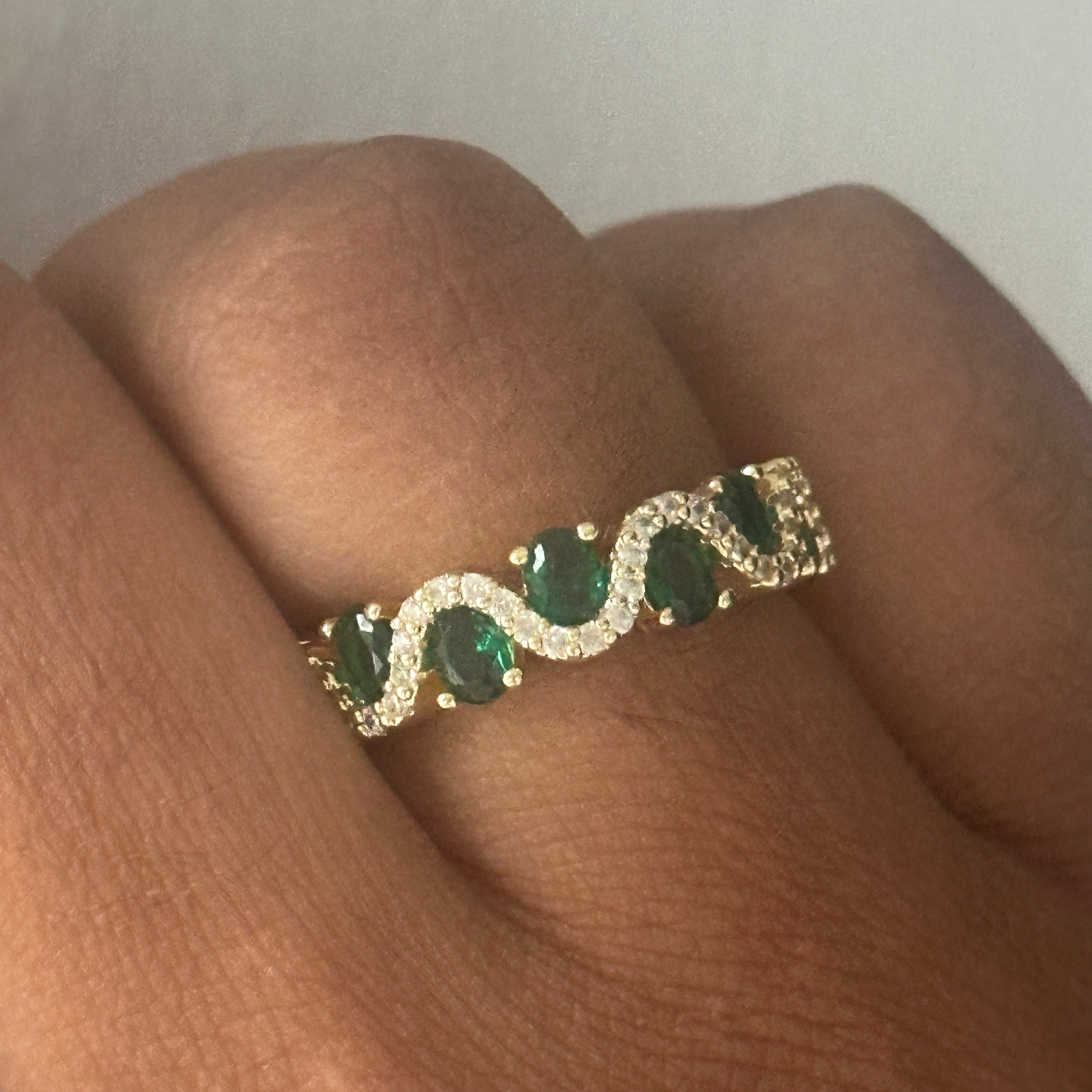 emerald wave ring